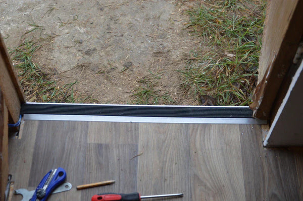 Replacing Front Door Threshold: 7 Easy DIY Instructions